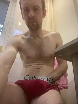 LynnAhNight online show from 03-24-26, 03:39