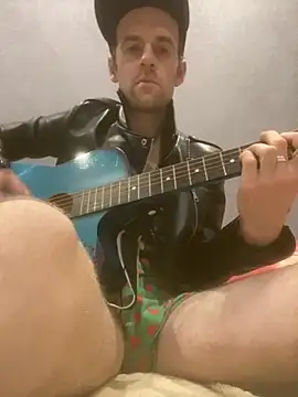 LynnAhNight online show from 10-16-25, 05:10