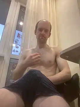 LynnAhNight online show from 04-01-26, 03:19