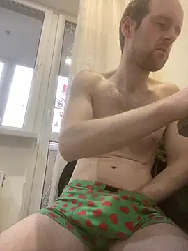 LynnAhNight online show from 04-08-26, 03:19