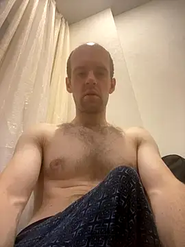 LynnAhNight online show from 09-18-25, 03:09