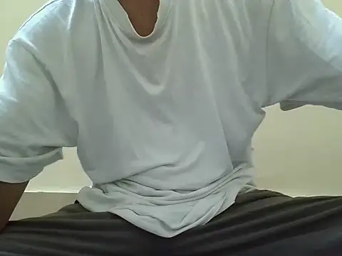 Snapshot of shortcutromeo chatting on 07-24-26, 06:48 shortcutromeo online show from 07-24-26, 06:48