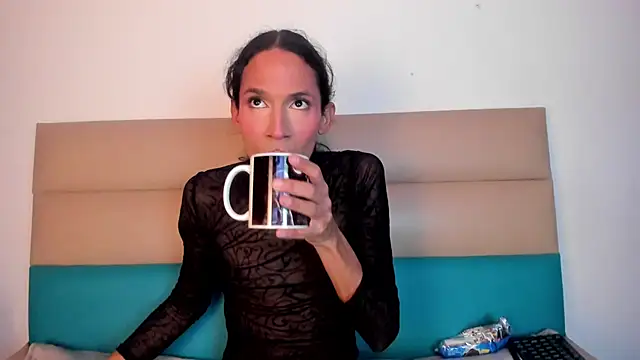 cassidy blossom online show from 12-17-25, 07:52