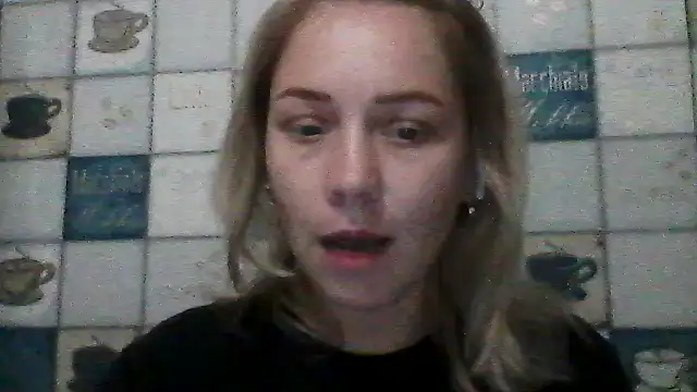 Snapshot of Anna_wey chatting on 07-07-26, 07:06 Anna wey online show from 07-07-26, 07:06