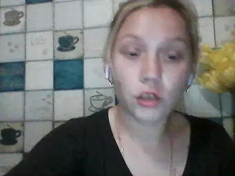 Snapshot of Anna_wey chatting on 05-19-26, 06:37 Anna wey online show from 05-19-26, 06:37