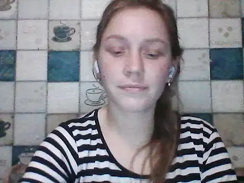Snapshot of Anna_wey chatting on 03-07-25, 06:11 Anna wey online show from 03-07-25, 06:11