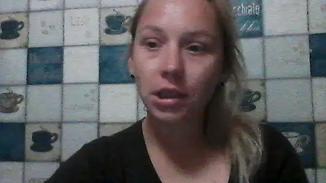 Snapshot of Anna_wey chatting on 09-15-25, 06:41 Anna wey online show from 09-15-25, 06:41