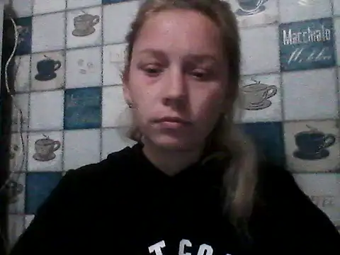 Snapshot of Anna_wey chatting on 10-06-25, 06:41 Anna wey online show from 10-06-25, 06:41