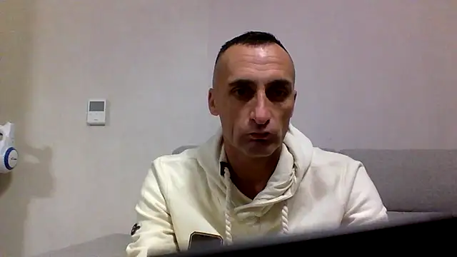 Snapshot of ANGELSANTAMARIA- chatting on 10-03-25, 10:33 ANGELSANTAMARIA- online show from 10-03-25, 10:33