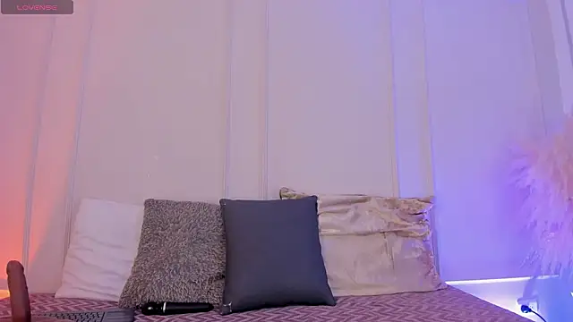 Arianasweeet online show from 03-12-26, 08:02