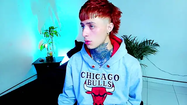 Snapshot of 7_Saturno_7 chatting on 05-28-26, 04:35 7 Saturno 7 online show from 05-28-26, 04:35