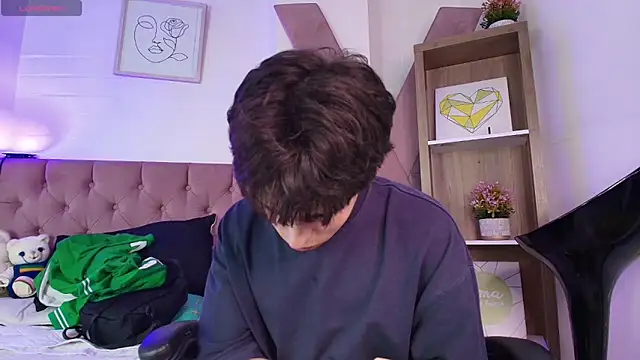 PepperTwink online show from 10-27-25, 04:30