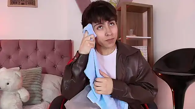 PepperTwink online show from 02-14-26, 04:18