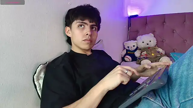 PepperTwink online show from 10-24-25, 03:55