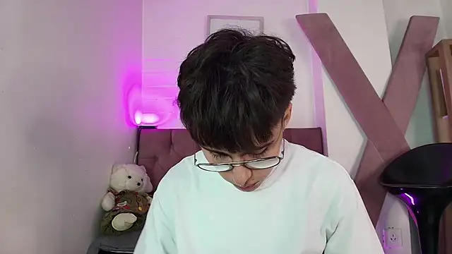 PepperTwink online show from 11-18-25, 04:43