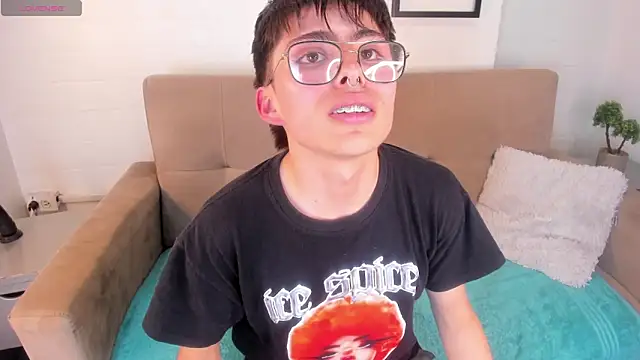 PepperTwink online show from 03-01-25, 06:54