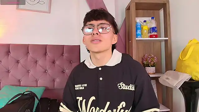 PepperTwink online show from 11-14-25, 04:54