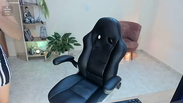 Nathalie 29 online show from 04-14-26, 12:10