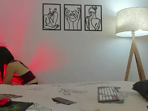 andrea cherryy online show from 04-18-26, 08:42