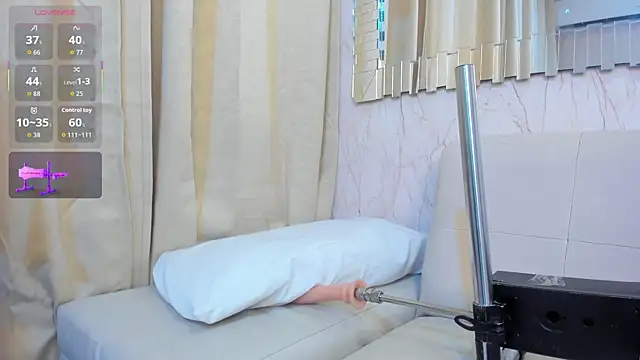 PamelaAddams  online show from 11-08-25, 05:00