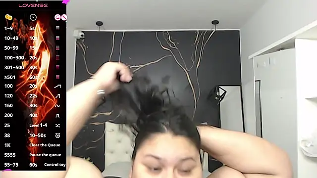 Snapshot of Aaliyah11 chatting on 10-07-25, 01:28 Aaliyah11 online show from 10-07-25, 01:28