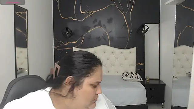 Snapshot of Aaliyah11 chatting on 09-23-25, 10:50 Aaliyah11 online show from 09-23-25, 10:50