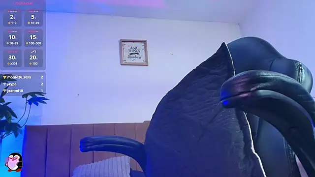 Snapshot of Nikkenyx chatting on 06-14-26, 04:52 Nikkenyx online show from 06-14-26, 04:52