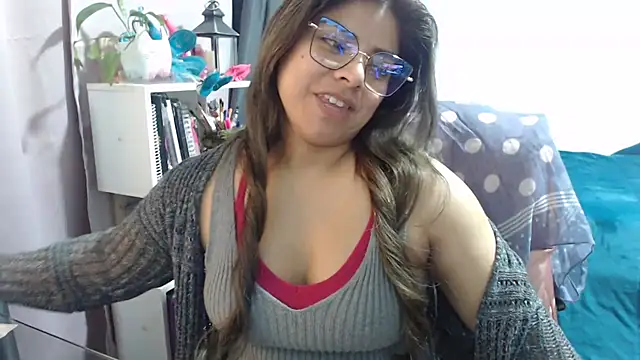 KatteAngelLat online show from 11-17-25, 12:25