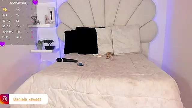 Danielaangelina online show from 09-22-25, 05:24