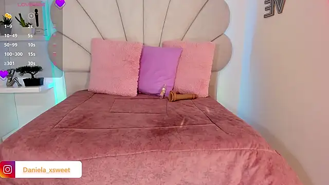 Danielaangelina online show from 04-07-26, 05:53