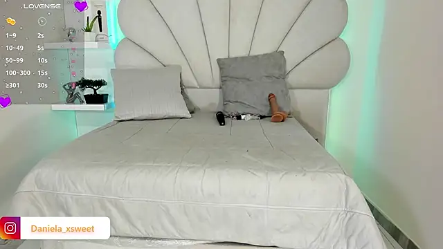 Danielaangelina online show from 01-19-26, 05:44