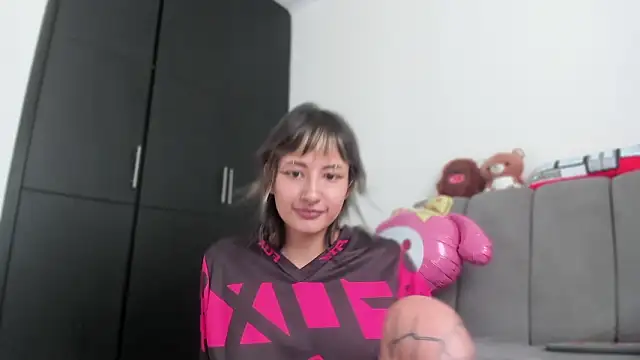 ggor4w33 online show from 03-13-26, 08:47