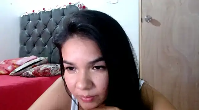 Snapshot of tezza_smith chatting on 02-15-25, 04:25 tezza smith online show from 02-15-25, 04:25
