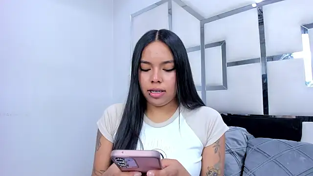 ZoeWan69 online show from 02-09-26, 01:53