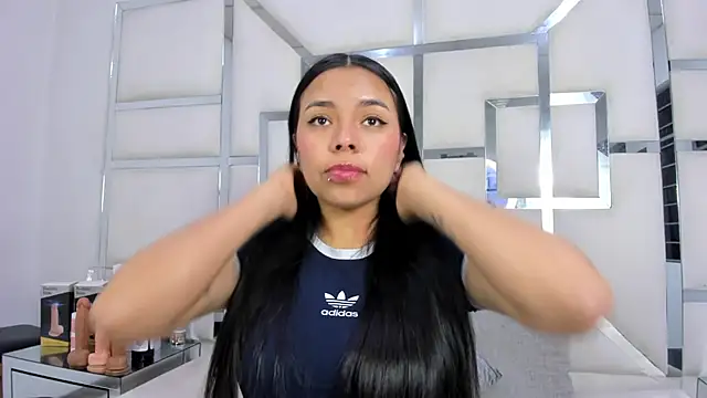 ZoeWan69 online show from 11-11-25, 11:38