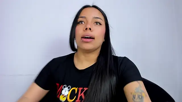 ZoeWan69 online show from 11-12-25, 12:09