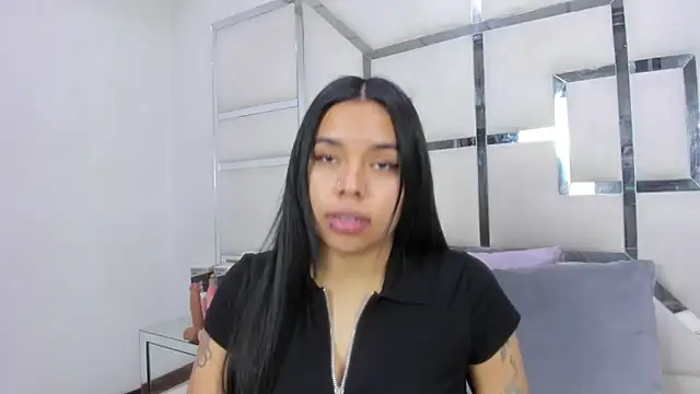 ZoeWan69 online show from 05-05-26, 01:36