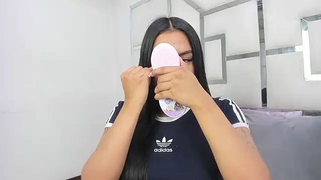 ZoeWan69 online show from 04-04-26, 01:50