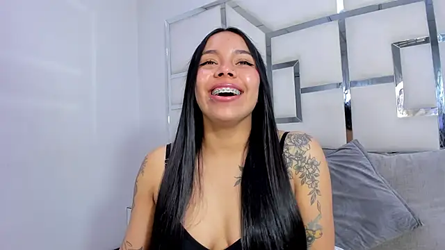 ZoeWan69 online show from 11-30-25, 01:12