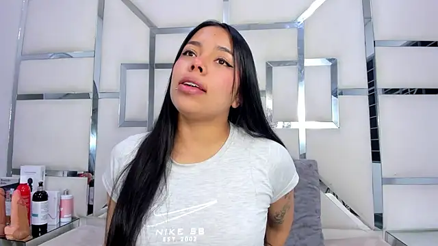 ZoeWan69 online show from 11-14-25, 12:09