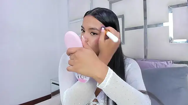 ZoeWan69 online show from 04-05-26, 01:40