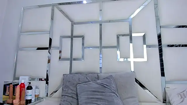 ZoeWan69 online show from 12-03-25, 11:31