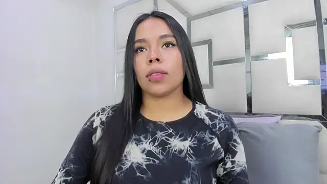 ZoeWan69 online show from 04-07-26, 02:08