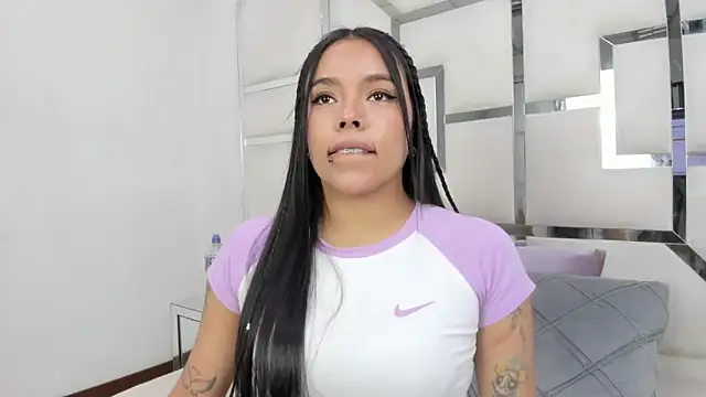 ZoeWan69 online show from 03-29-26, 01:35