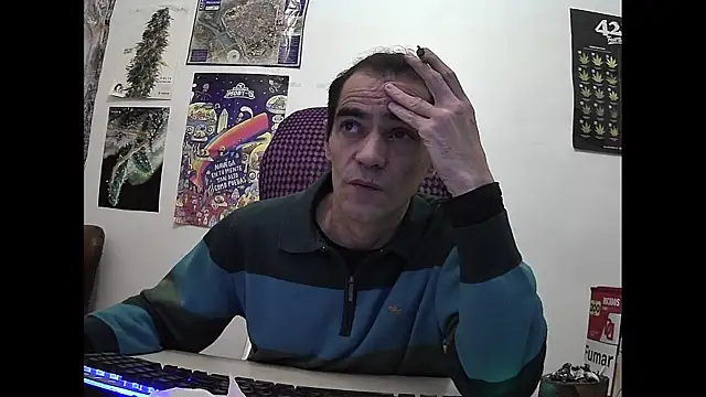 ReyDeBotones online show from 04-08-26, 09:49