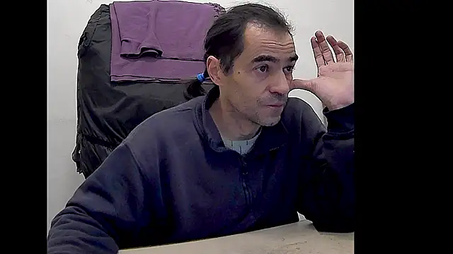 ReyDeBotones online show from 03-18-26, 01:31