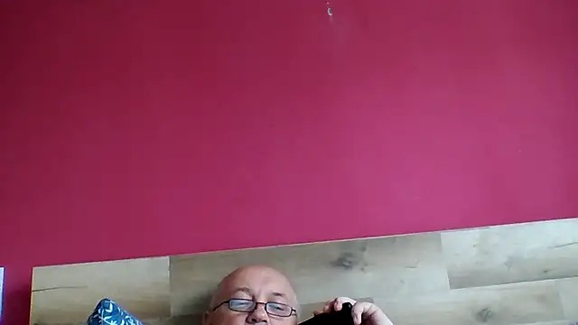 Snapshot of ruplumber chatting on 10-05-25, 11:01 ruplumber online show from 10-05-25, 11:01