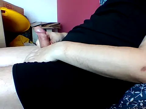 Snapshot of ruplumber chatting on 03-22-25, 06:11 ruplumber online show from 03-22-25, 06:11