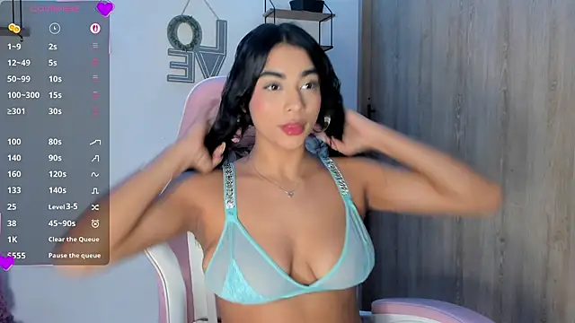 Bella ricci  online show from 10-10-25, 03:35