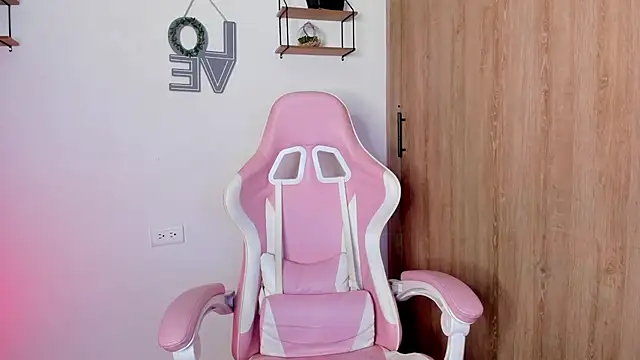 Bella ricci  online show from 11-16-25, 09:08